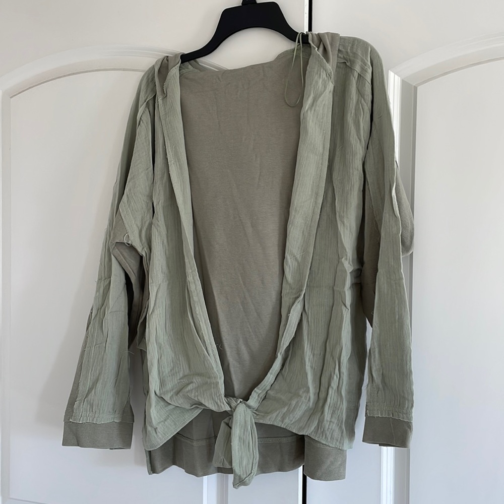 NWT Heyson Light Weight Top